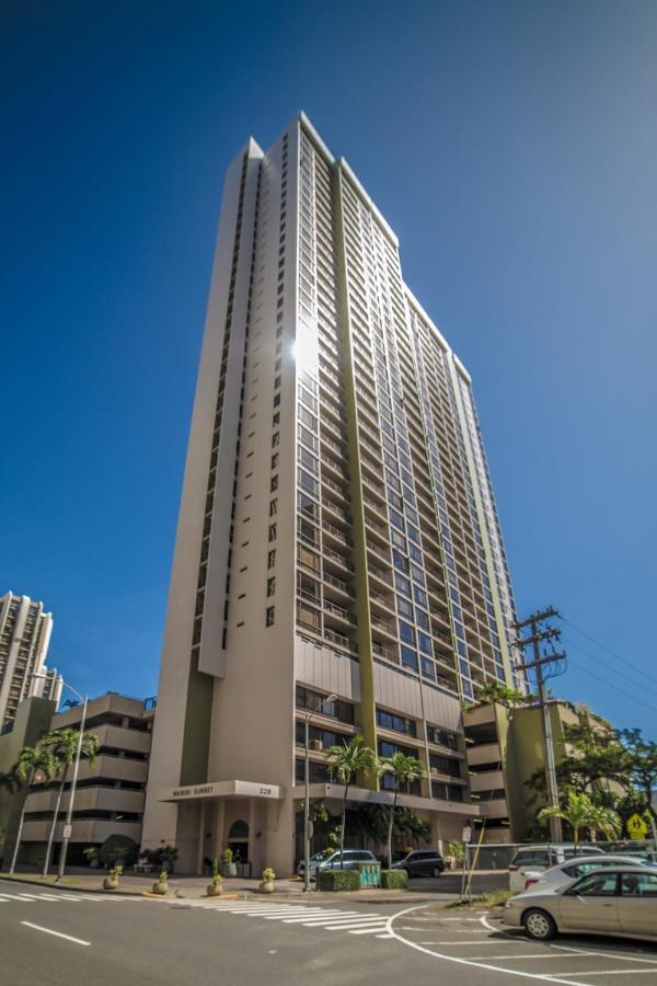 Апартаменты Beautiful Mountain View In Waikiki Sunset With Parking Гонолулу Экстерьер фото