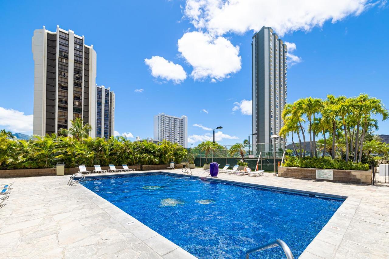 Апартаменты Beautiful Mountain View In Waikiki Sunset With Parking Гонолулу Экстерьер фото